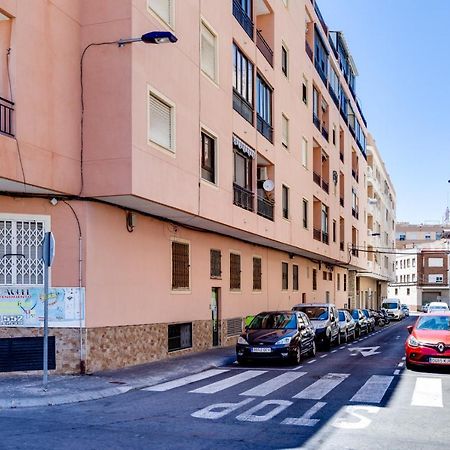 Estudio Joven Pura Torrevieja Exteriör bild