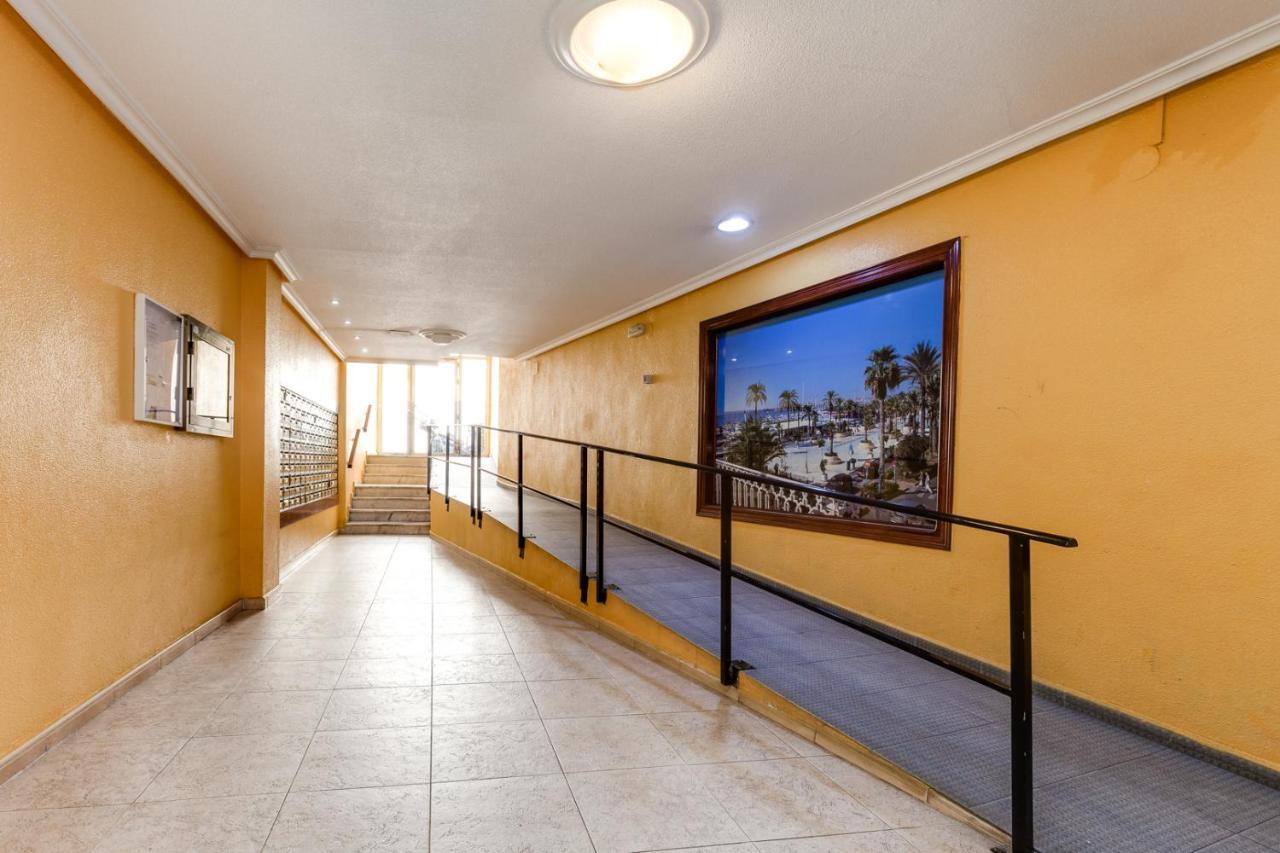 Estudio Joven Pura Torrevieja Exteriör bild