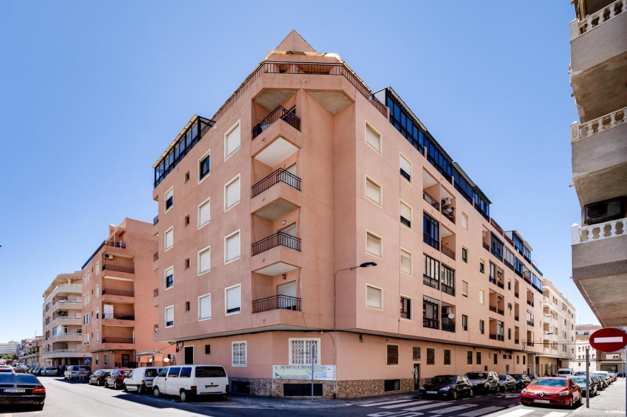 Estudio Joven Pura Torrevieja Exteriör bild